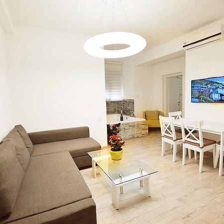 Rothschild 1929 Luxury Apartments Hotel Хайфа Экстерьер фото